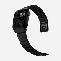 NOMAD Titanium Band for Apple Watch 41/42 mm – Black