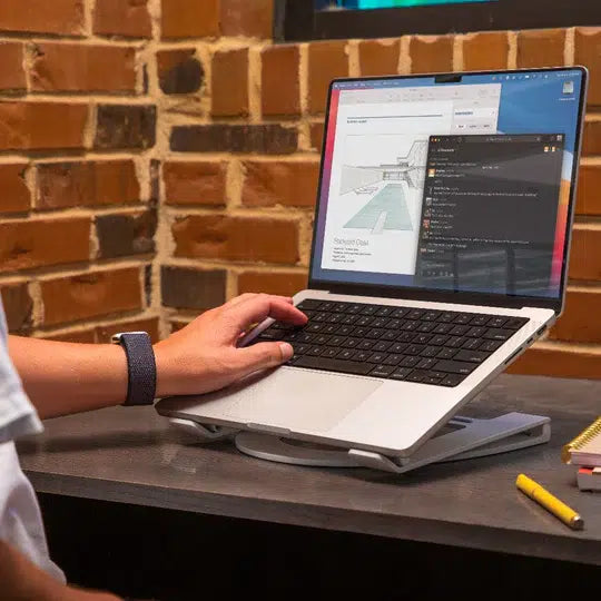 Twelve South Curve Flex for MacBook/Laptops (White)